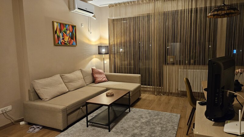 Piata Alba Iulia, 240 m, proprietar.